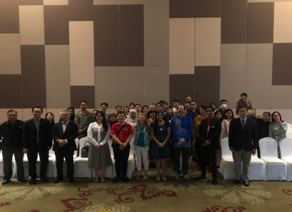 You are currently viewing Distinguished Lecture Highlights Role of Science Diplomacy in Protecting Sarawak’s Rainforests